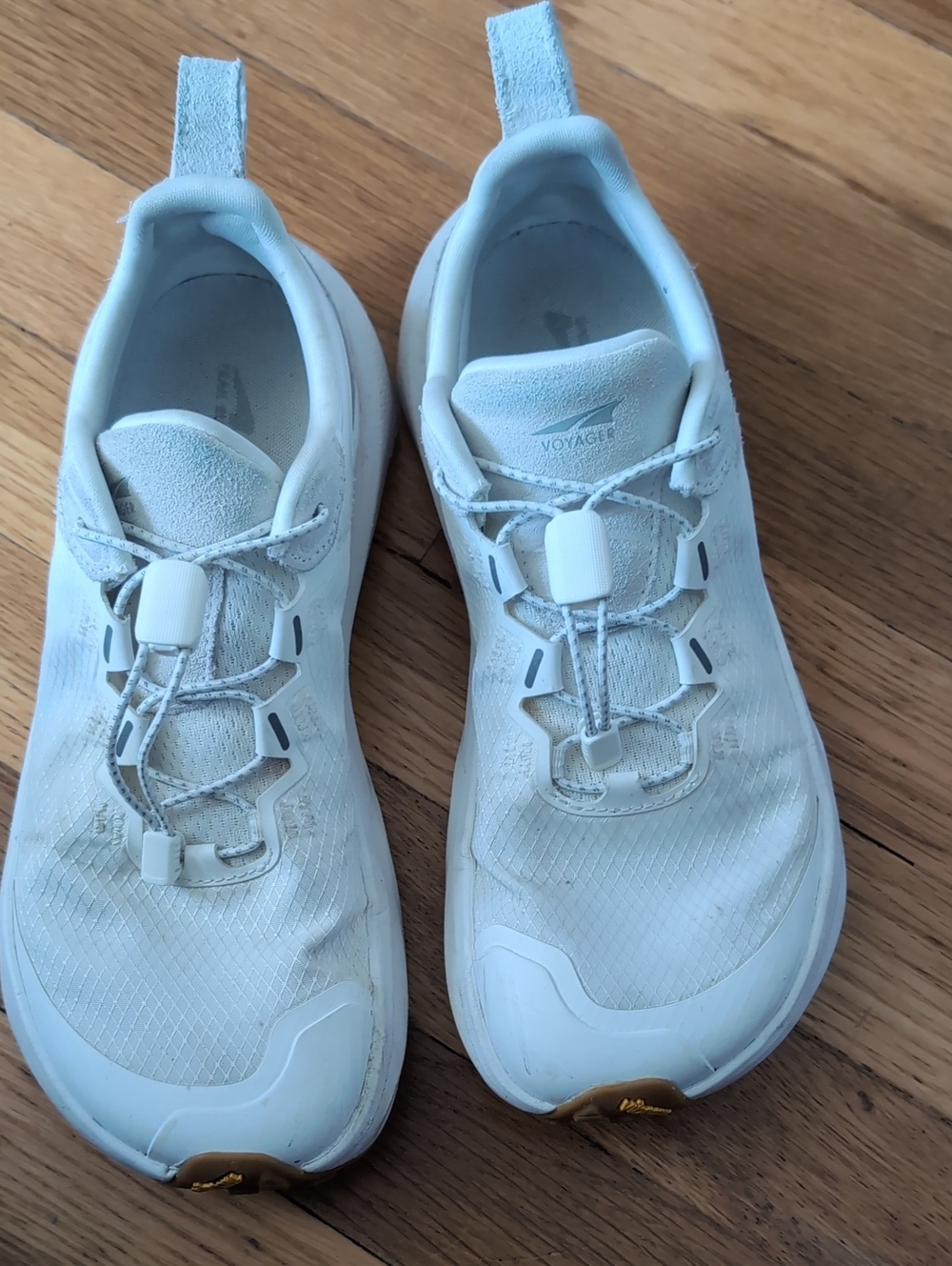 Altra Voyager - Picture 2 of 7